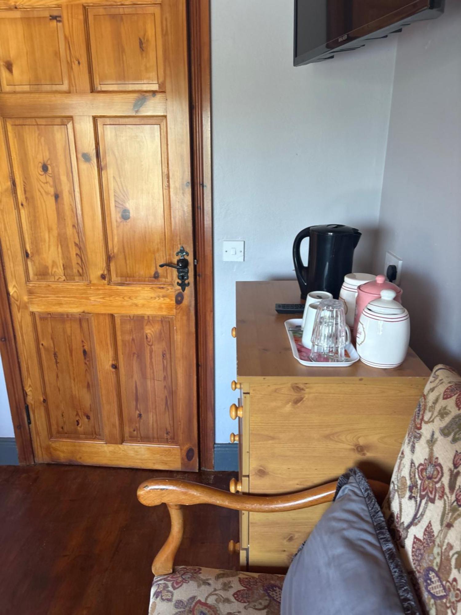 Doughlasha House V93rx64 Guest house
