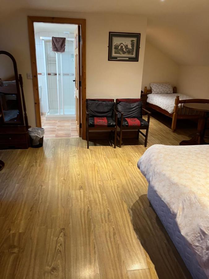 Doughlasha House V93rx64 Guest house Fossa